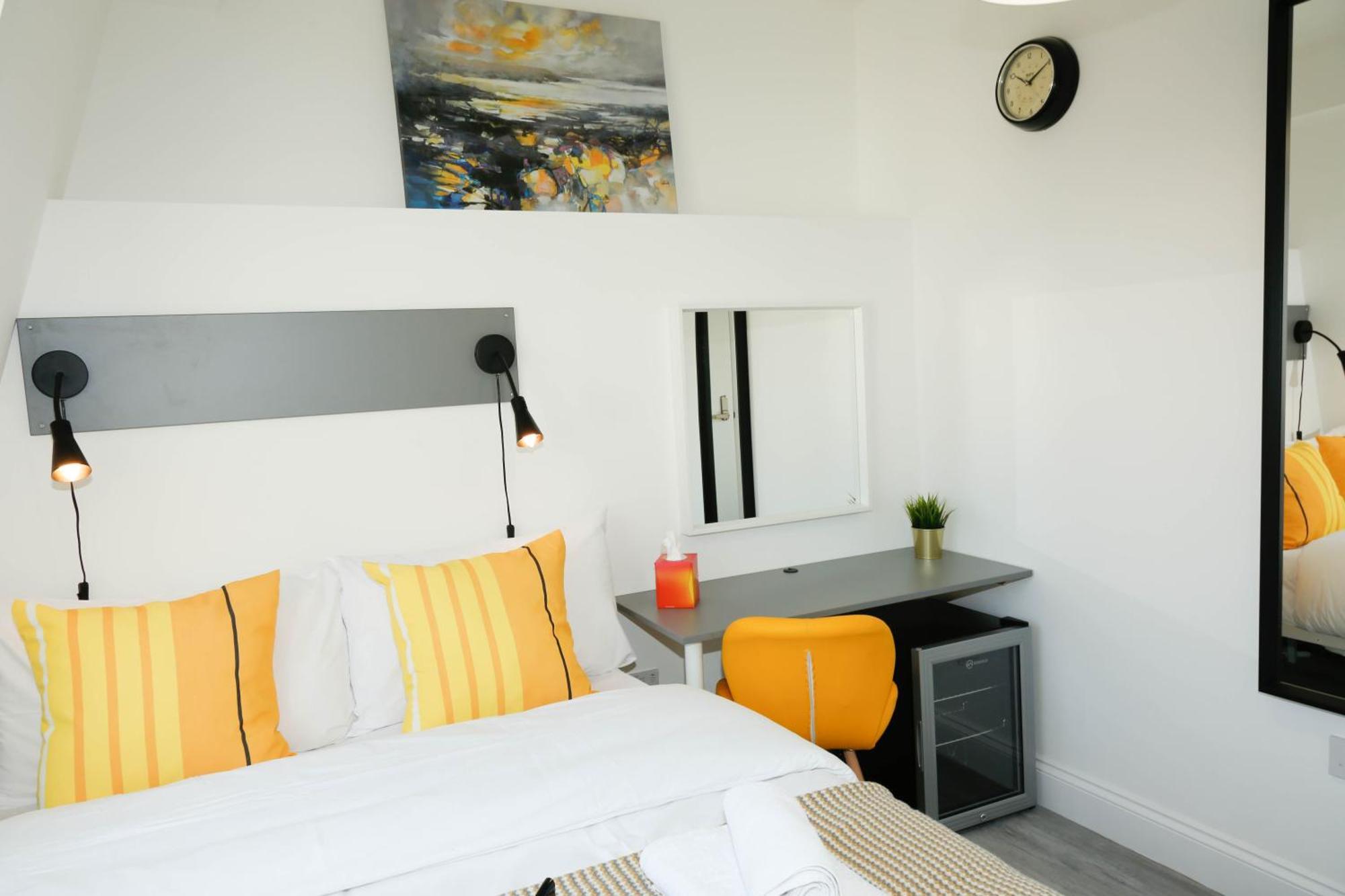 Luxury Rooms In Camden Town Near Shops, Cafes, Bars & Metro With Shared Bathrooms London Exterior photo