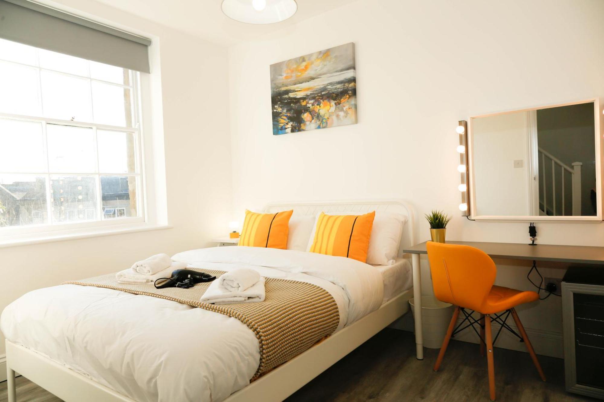 Luxury Rooms In Camden Town Near Shops, Cafes, Bars & Metro With Shared Bathrooms London Exterior photo